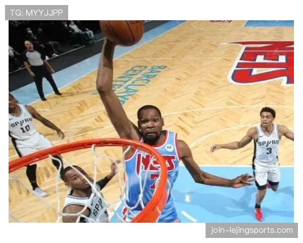 哈登利用挡拆创造投篮空间提升得分效率明显优于利拉德